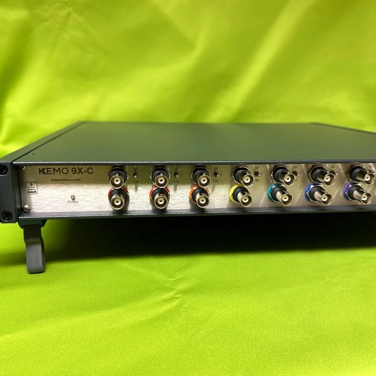9 Channel Charge Amplifier